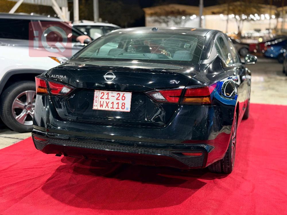 نيسان ألتيما